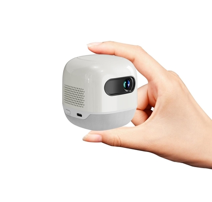 FLYIN M2 mini kare taşınabilir DLP projektörü, yerleşik pil ile 4K açık hava kamp projektörü
