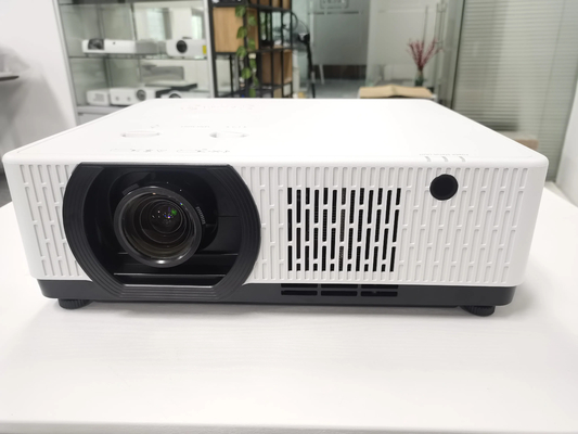 Flyin 2025 Profesyonel 3LCD 4K Lazer Projeksiyonu 7200 Ansi Lumens Ultra Hd 3840x2160 Yüksek Parlaklık İşletme Eğitimi Büyük Alanlar Banket Salonları Sahneler