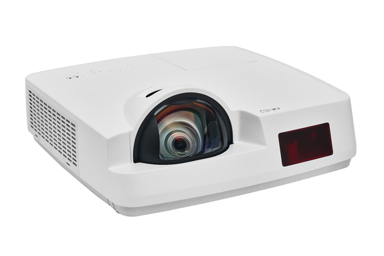 3LCD Kısa Odaklı Balıkgözü Lens Kilise Video Projektörleri 4500 Lümen