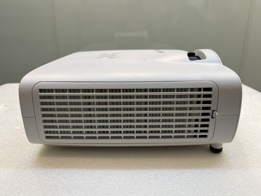 Flyin 5000 ANSI Lumens 3LCD Lazer Projeksiyonu WUXGA Native Destek 4K Kısa Atış HDBaseT 3D Haritalama Eğitimi